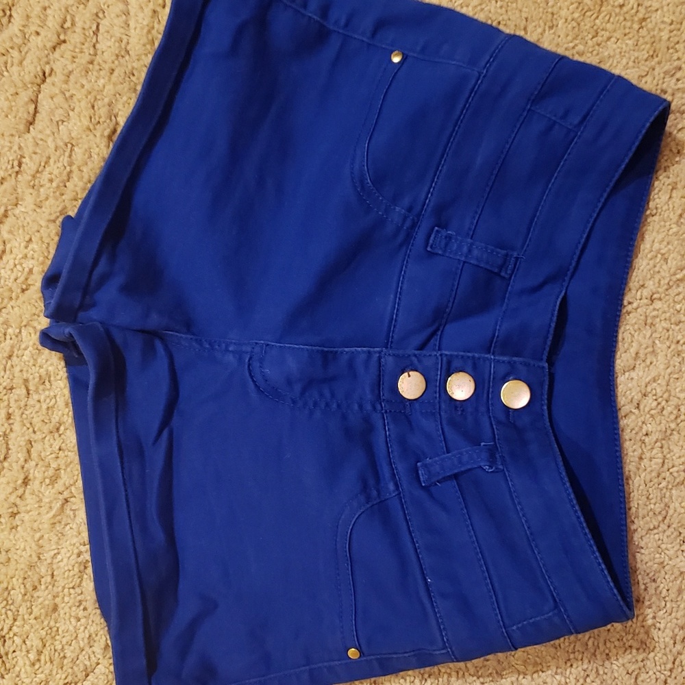 High wasted shorts